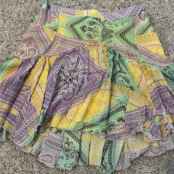 Le Superbe trifecta Paisley Patterned Green and Yellow Skirt - Picture 6 of 8